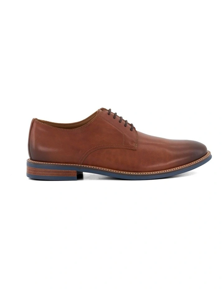 Stanley Dress Shoe in Tan