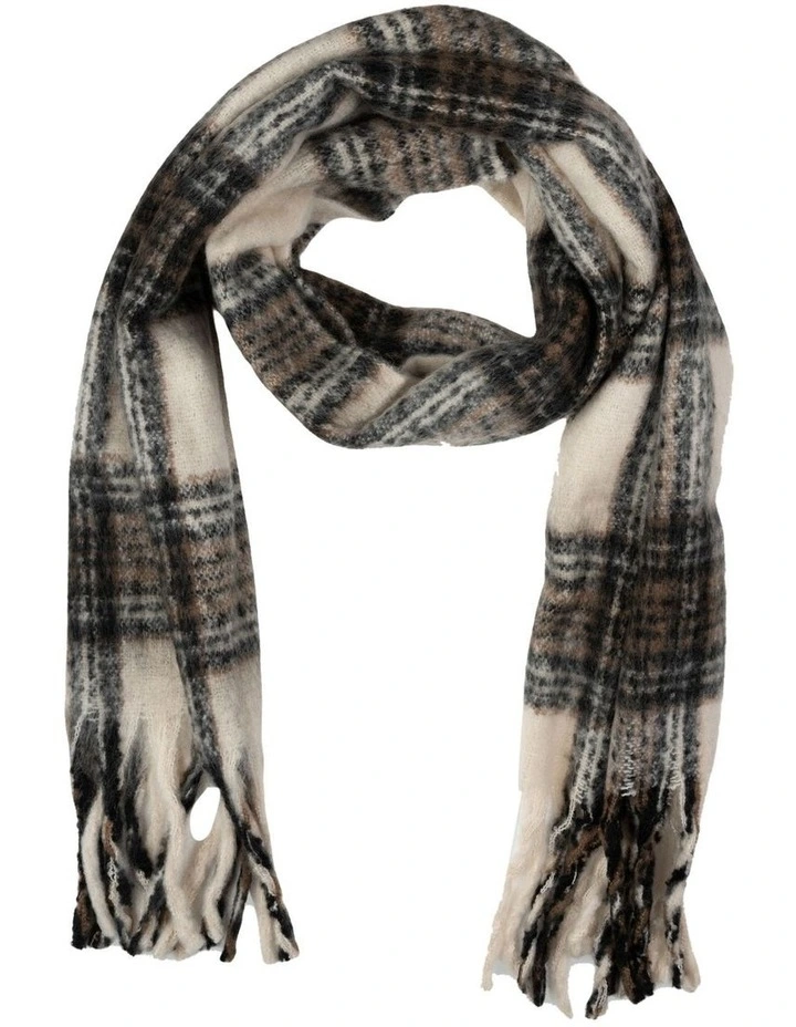 Cosy Plaid Scarf in White