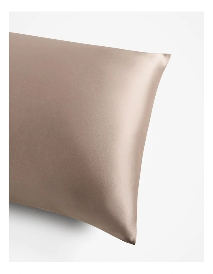 Silk Pillowcase in Mocha
