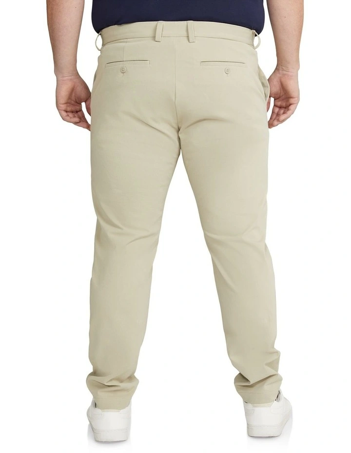 Comfort Flex Chino in Almond