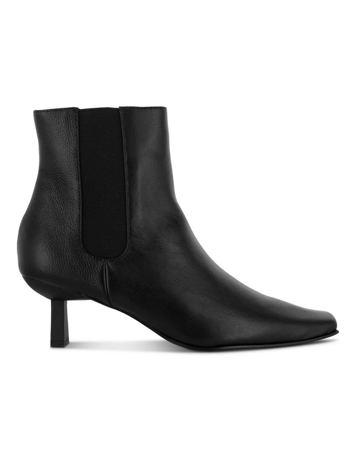 Orlando Heeled Boots in Black