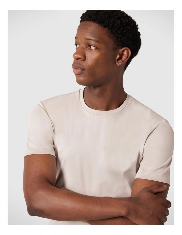 Slim Travel Tee in Natural
