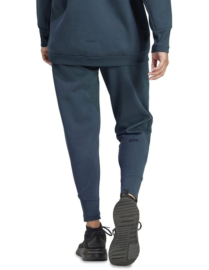 Z.N.E. Winterized Tracksuit Bottoms in Legend Ivy