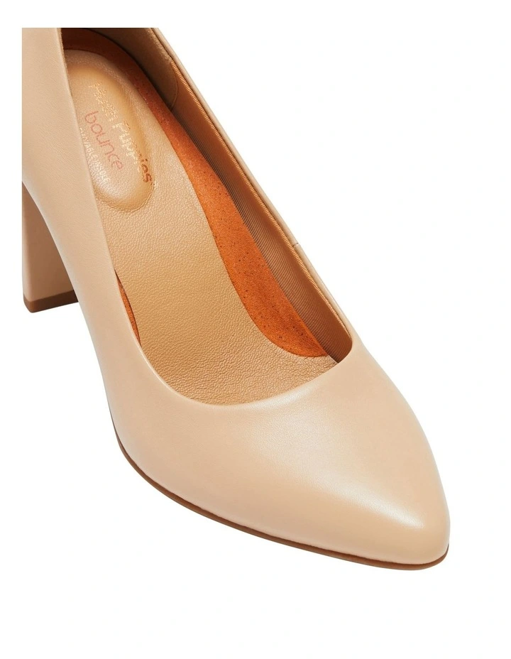 Isabella Heeled Shoe in Nude