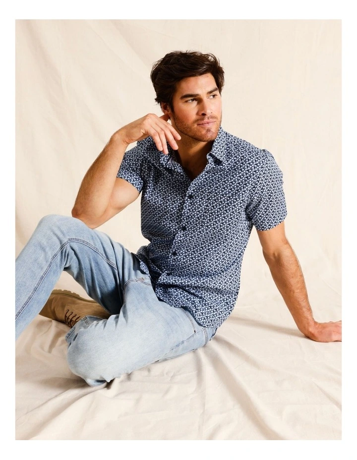 Palm Cove Convo Print Short Sleeve Shirt in Navy