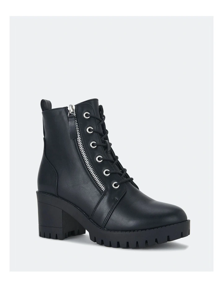 Dariel Boots in Black