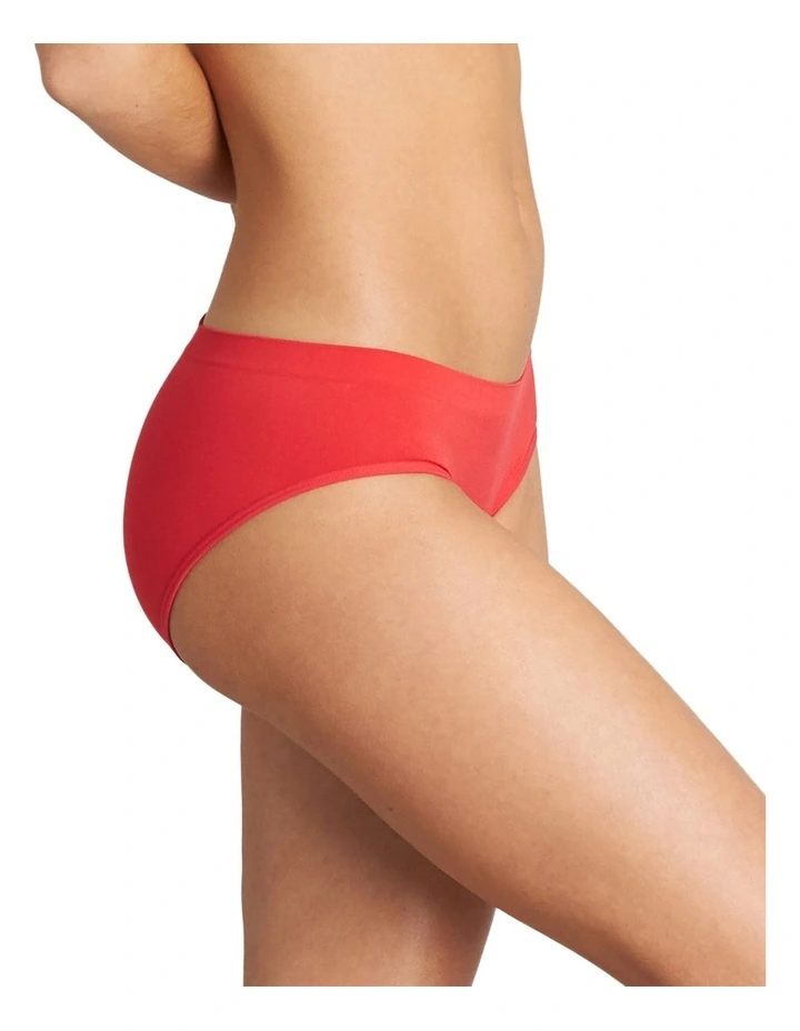 Sexy & Seamless Boyshort in Bittersweet