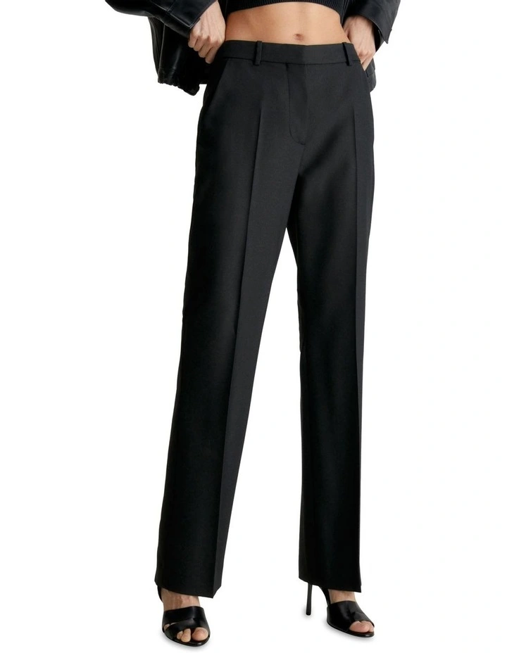 Essential Slim Straight Pant in Black