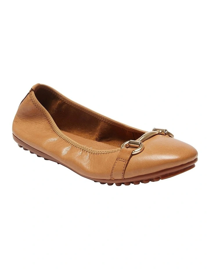 Pilgrim Flat Shoes in Tan Glove