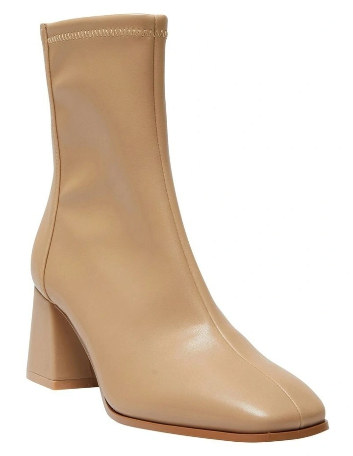 Hampton Boots in Camel Stretch