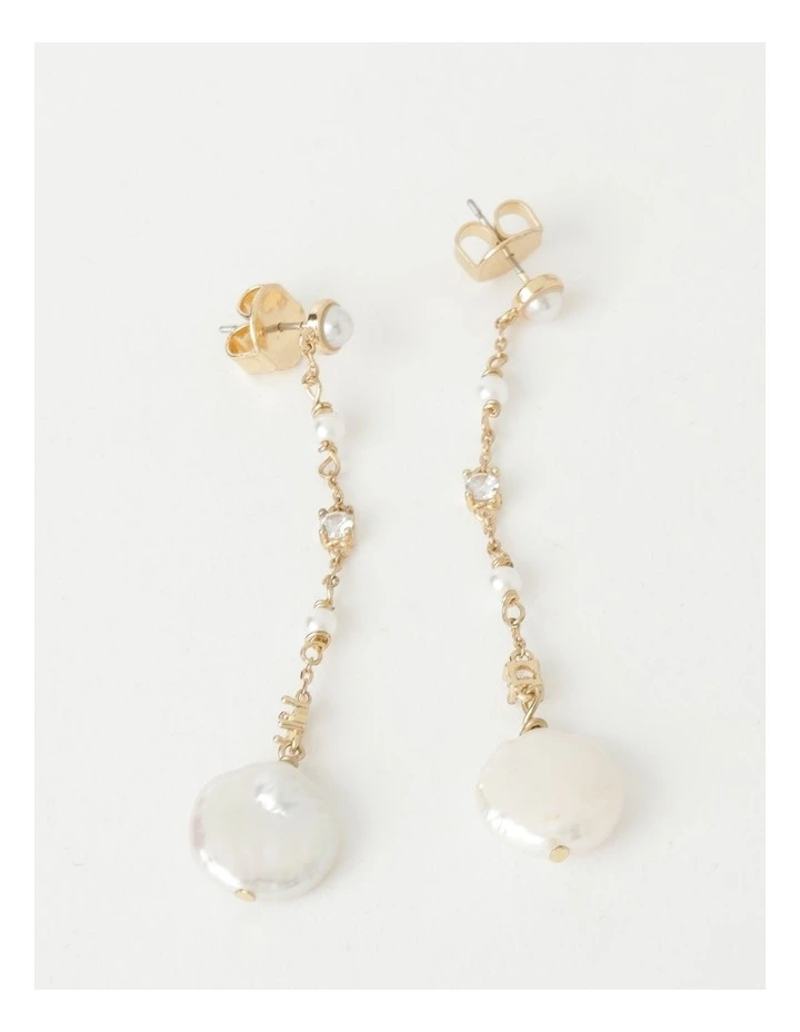 Dainty Chain with Pearl Drop Earrings in Gold
