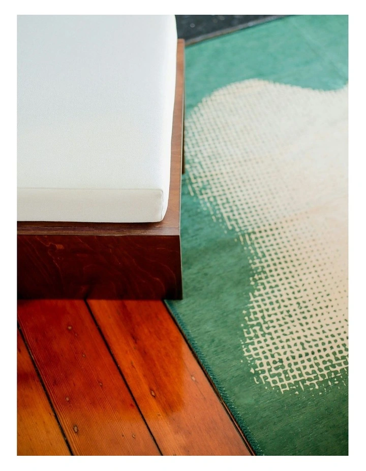 Mohavea Washable Chenille Area Rug in Forest Green