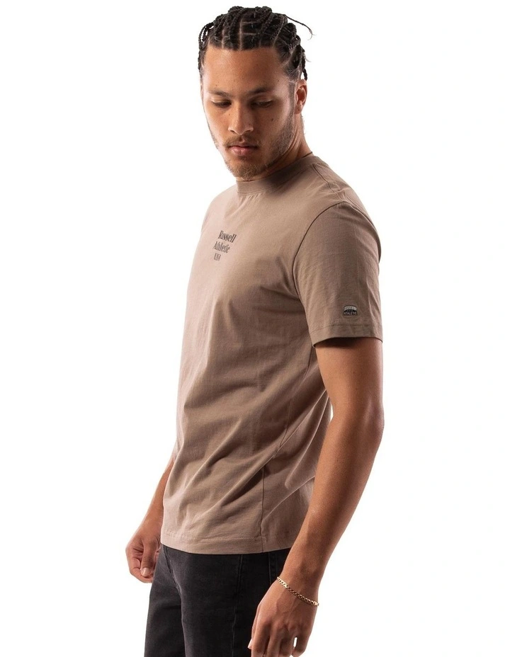 Small Serif Tee in Mocha