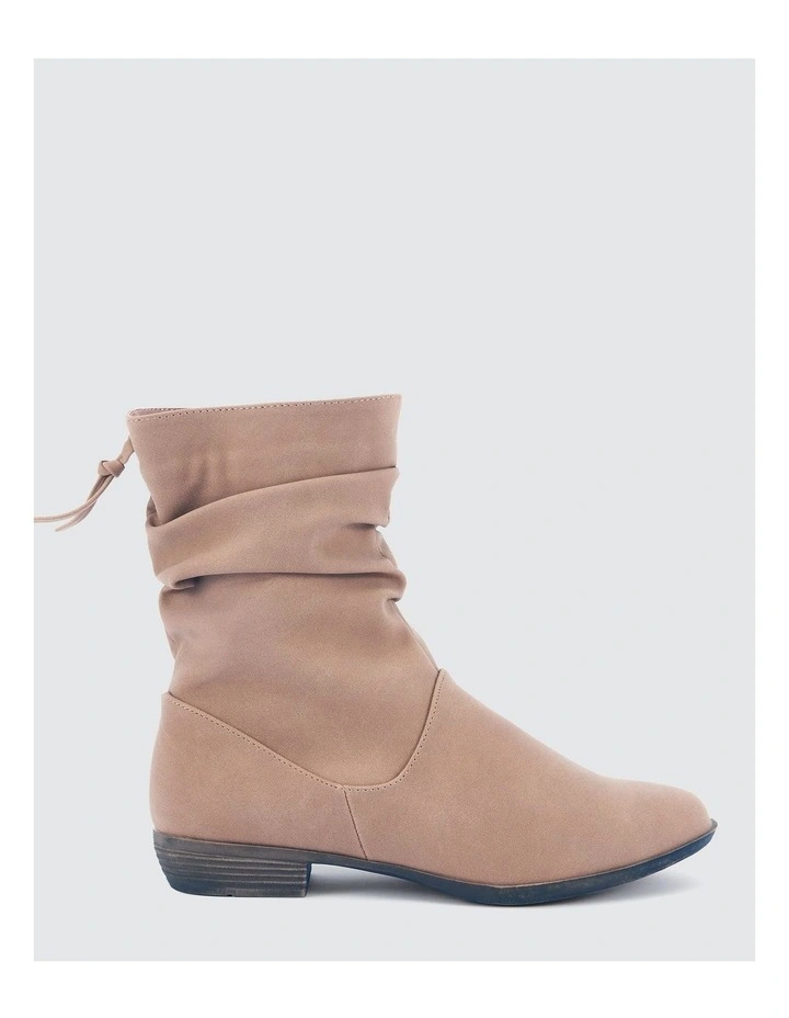 Dayley Boots in Camel