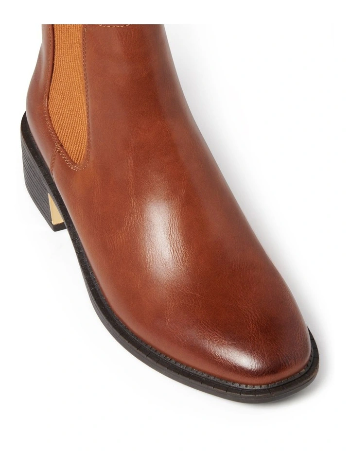 Kayla Chelsea Boots in Brown