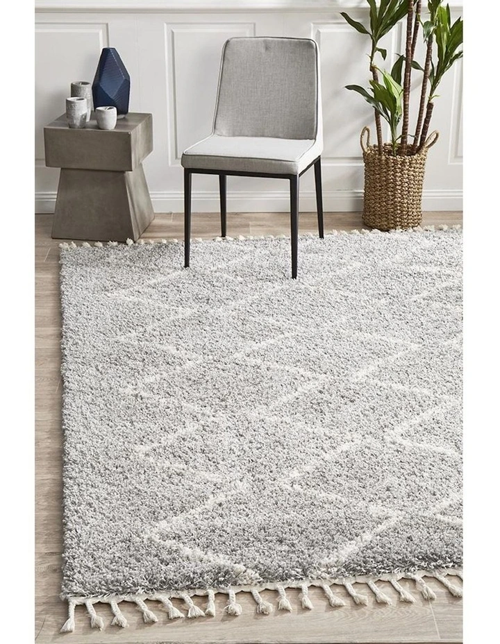 Saffron 11 Rug in Silver