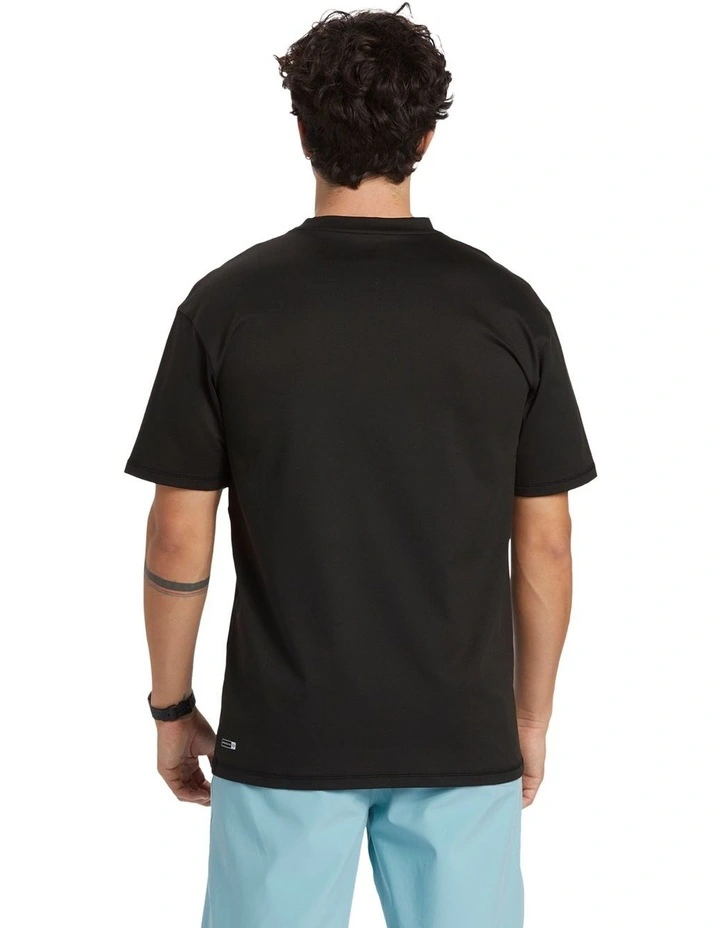 Omni Session Short Sleeve Surf T-Shirt in Black
