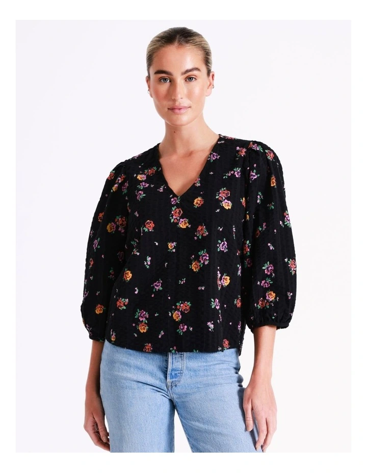Dores V-Neck Top in Black
