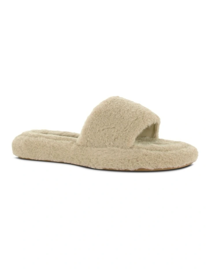 Bentley II Flat Sandals in Beige