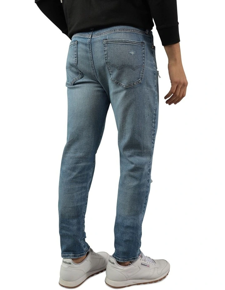 AirFlex+ Ultrasoft Patched Slim Jean in Medium Repair Crackle