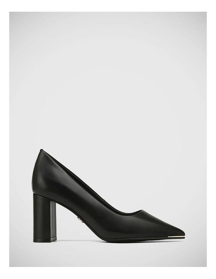 Pearl Leather Pump in Black