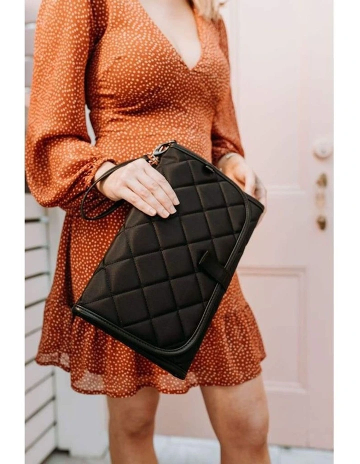 Change Quilt Clutch in Black