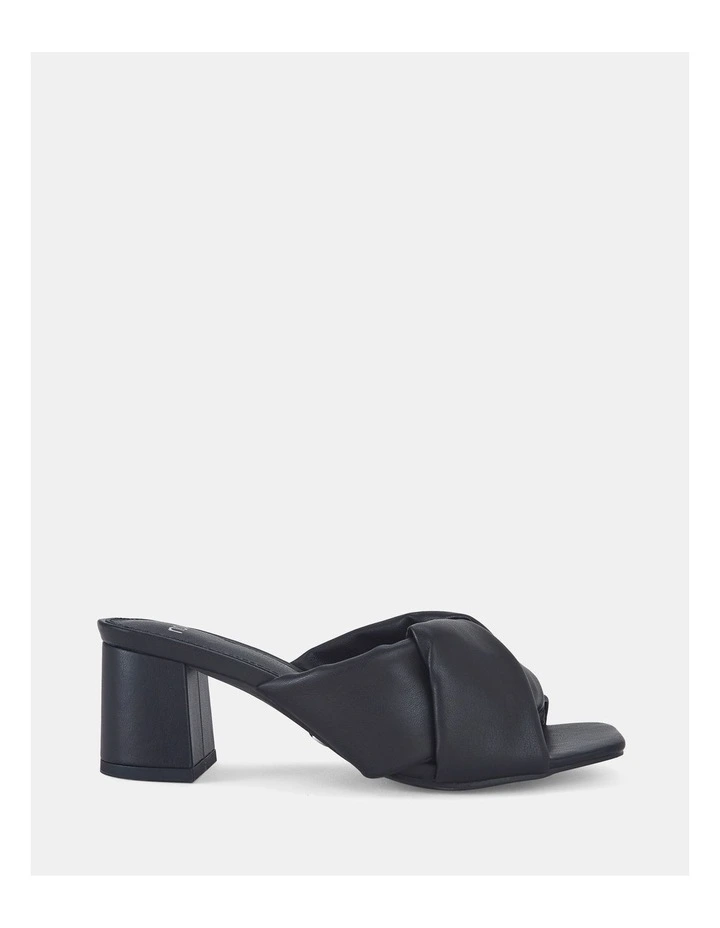 Zendog Heels in Black