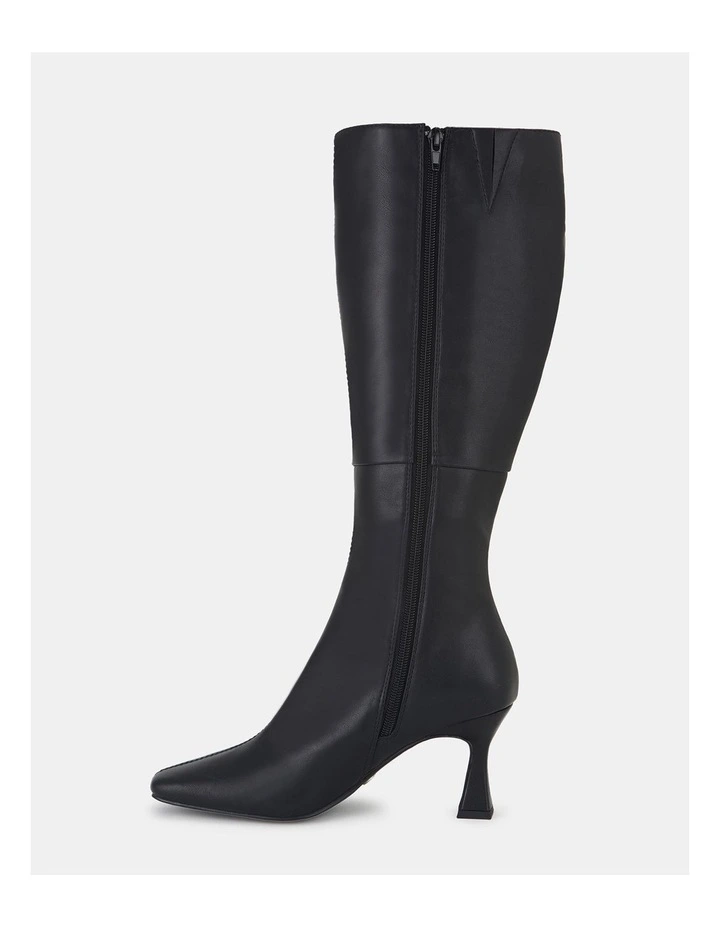 Octavia Boots in Black