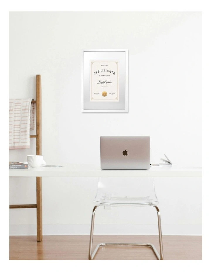 Decorator Photo Frame A3/A4 in White
