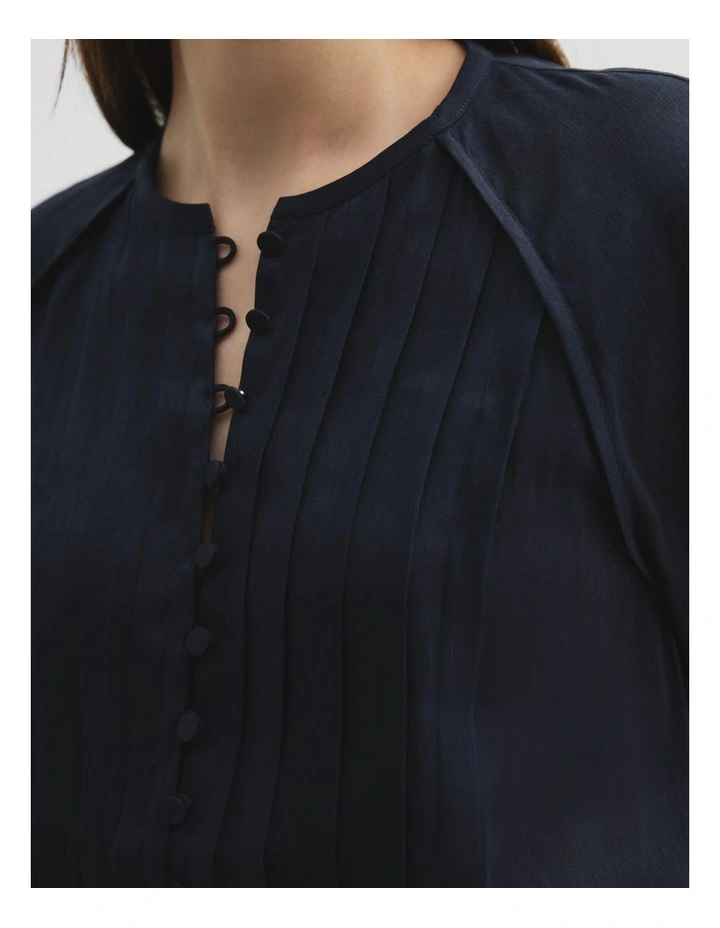 Fluid Long Sleeve Popover in Deep Navy
