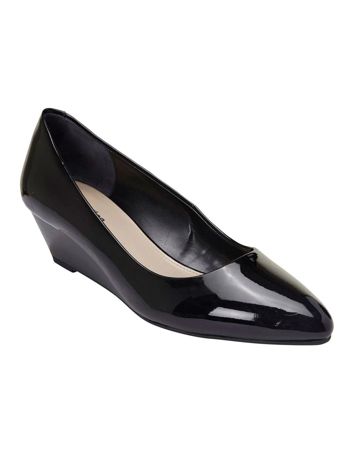 Henry Heeled Shoes in Black Patent Leather