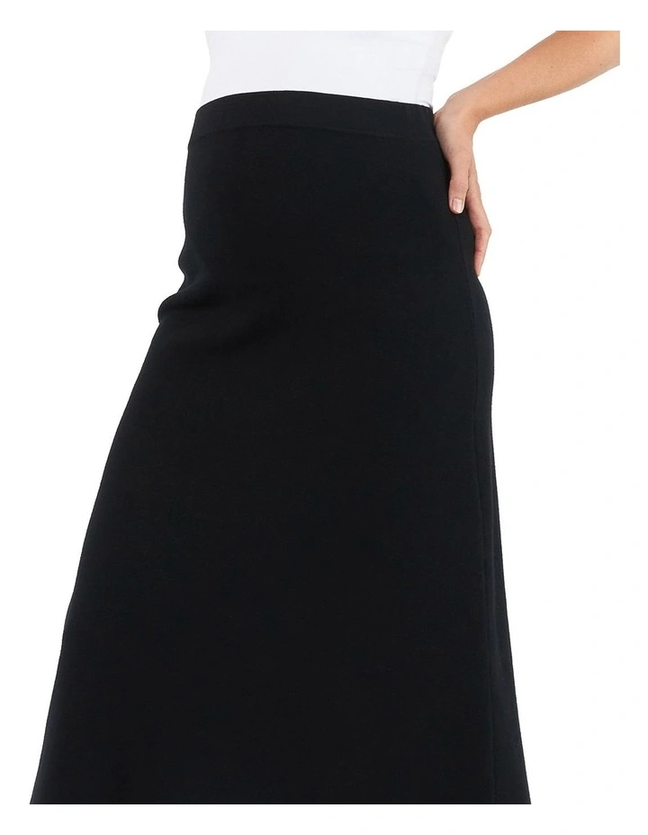 A-Line Knit Skirt in Black