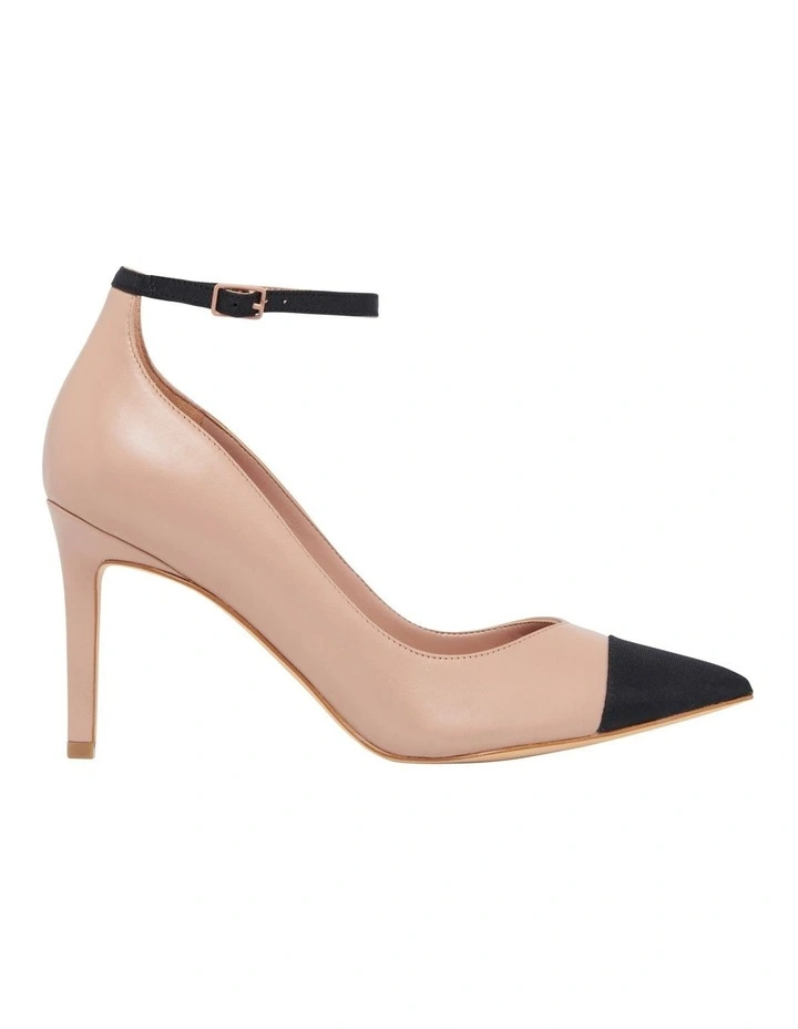 Erenn Pump in Nude