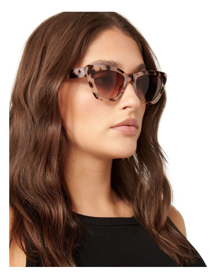 Daphne Cat Eye Sunglasses in Brown Multi