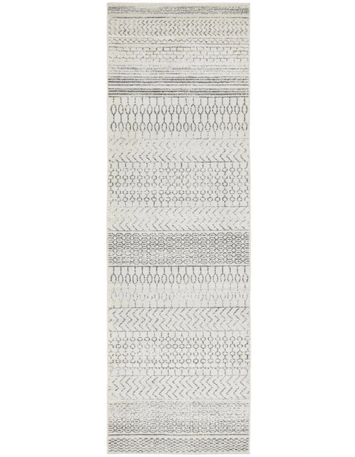 Chrome Harper Runner Rug in Silver