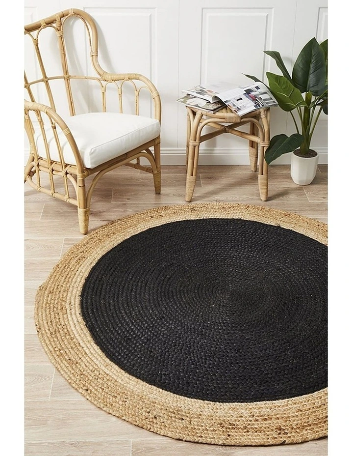 Atrium Polo Round Rug in Black