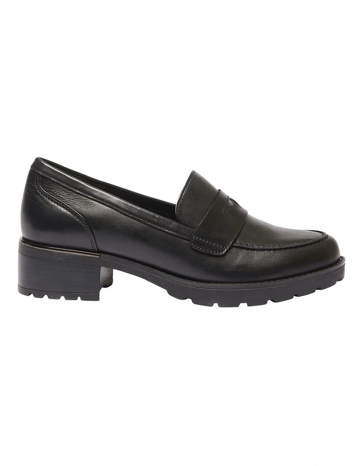Impact Flat Shoes Black Leather