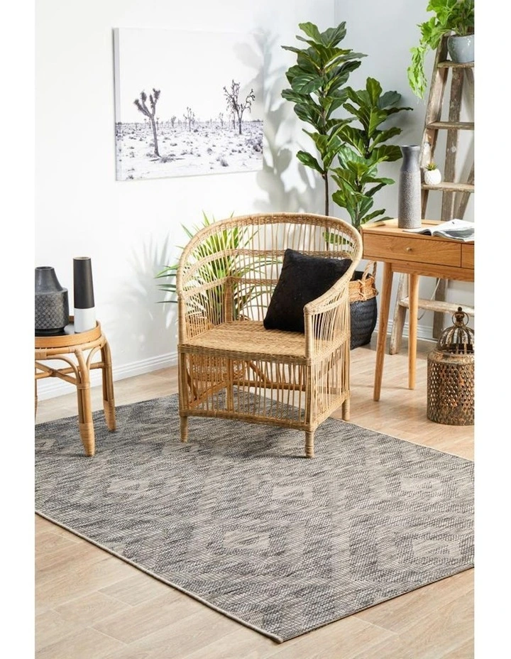 Terrace Rug 5504 in Black