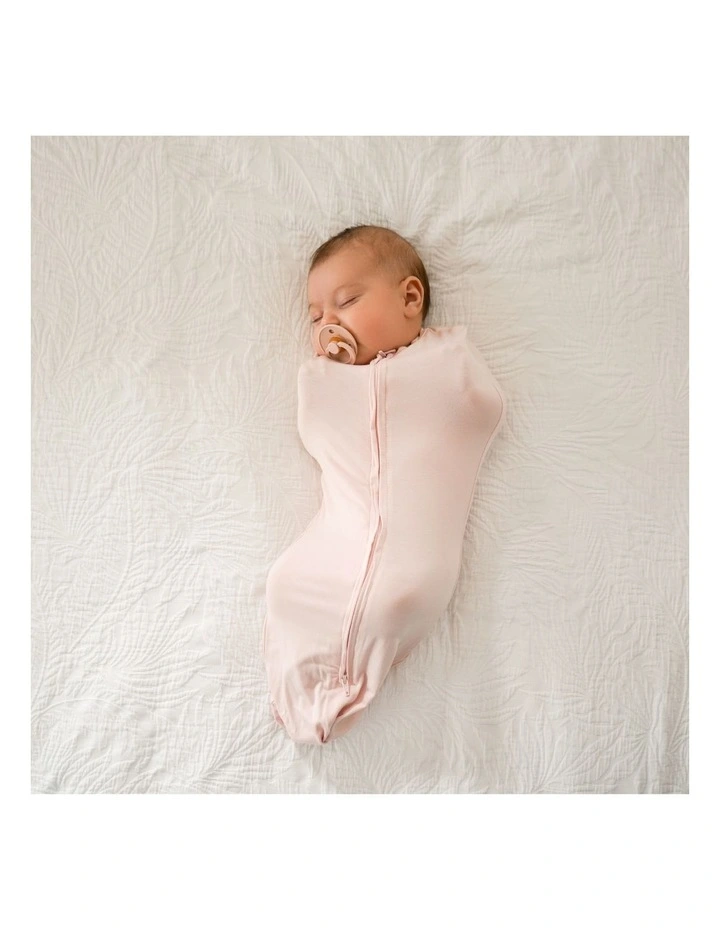 Bamboo Swaddlepouch Small (0-3M) in Dusty Pink