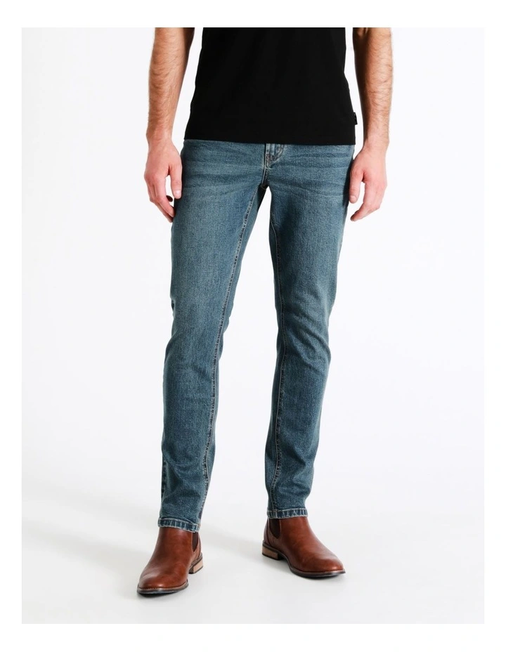 Kristian Slim Tapered Jean Size 30 Leg Length in Mid Blues