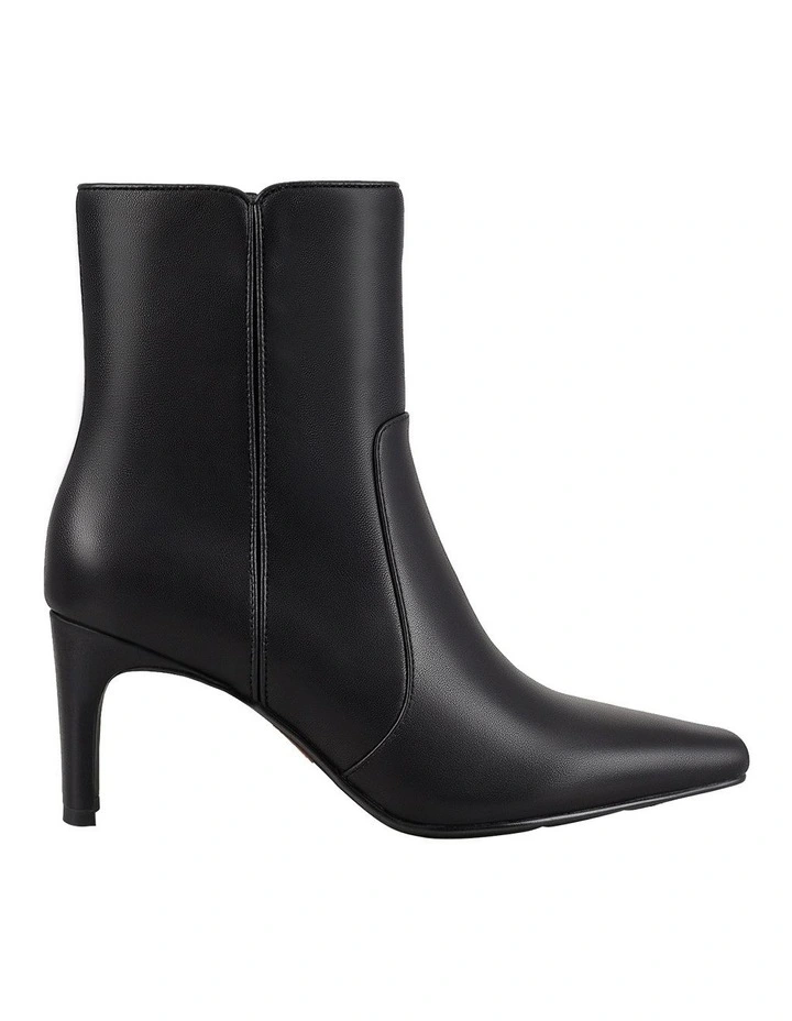 Flirt Boot in Black