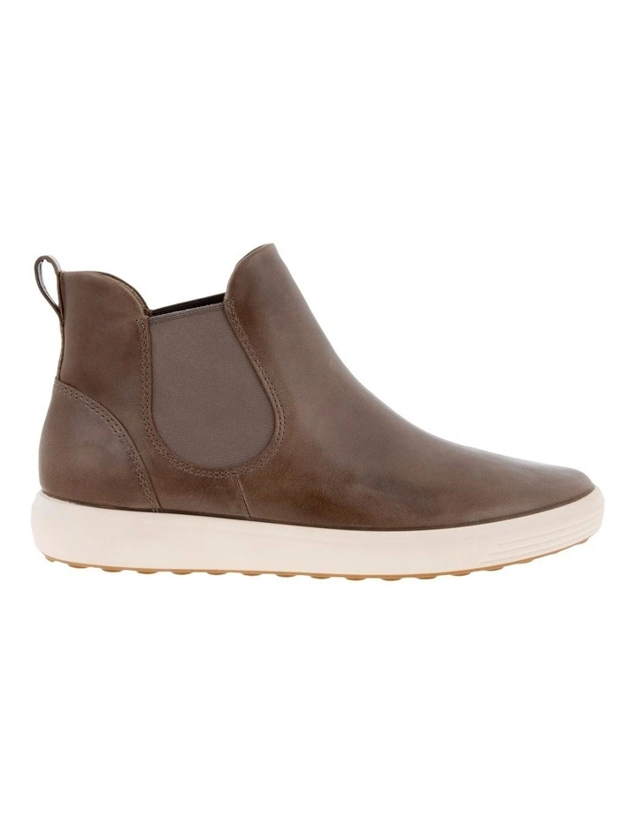 Soft 7 Shoes in Brown