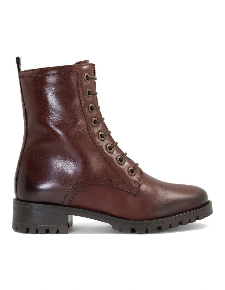Prestone Ankle Boot in Tan