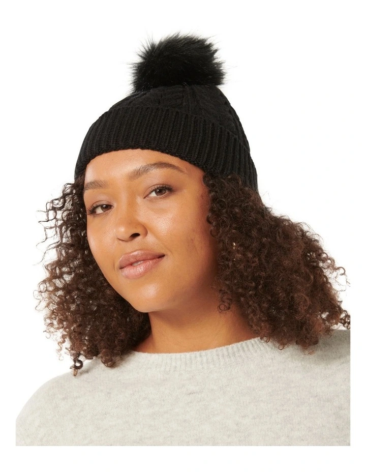 Katy Pom Beanie in Black