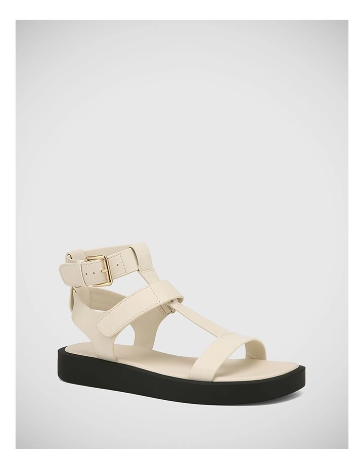 Ilkah Vintage Leather Flat Sandal in Ivory