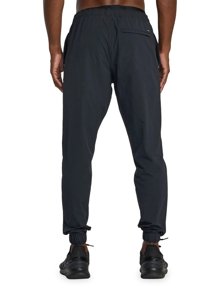 Spectrum Tech Pants in Black