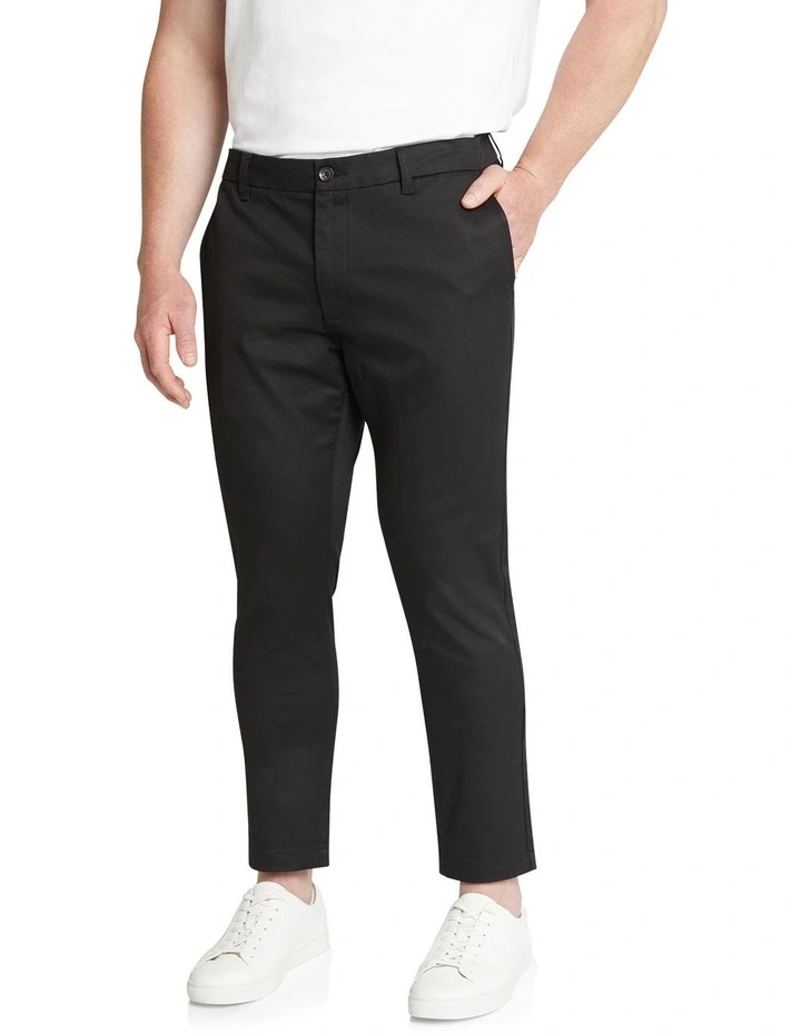 Ledger Stretch Chino in Black