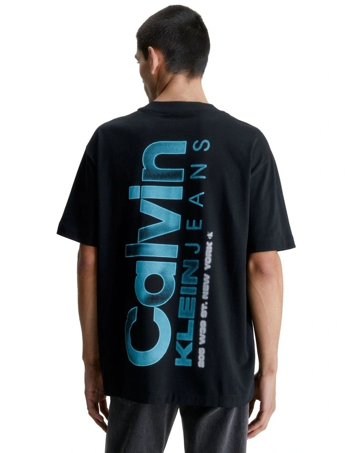 Bold Color Institutional T-shirt in Black