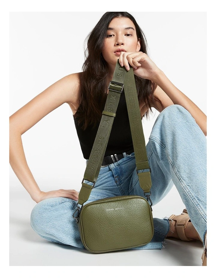 Plunder Web Crossbody Bag in Green