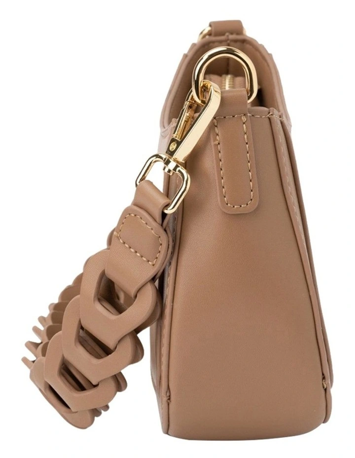 Avery Shoulder Bag in Tan